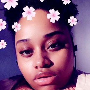 Meet your Posher, Nazhaya